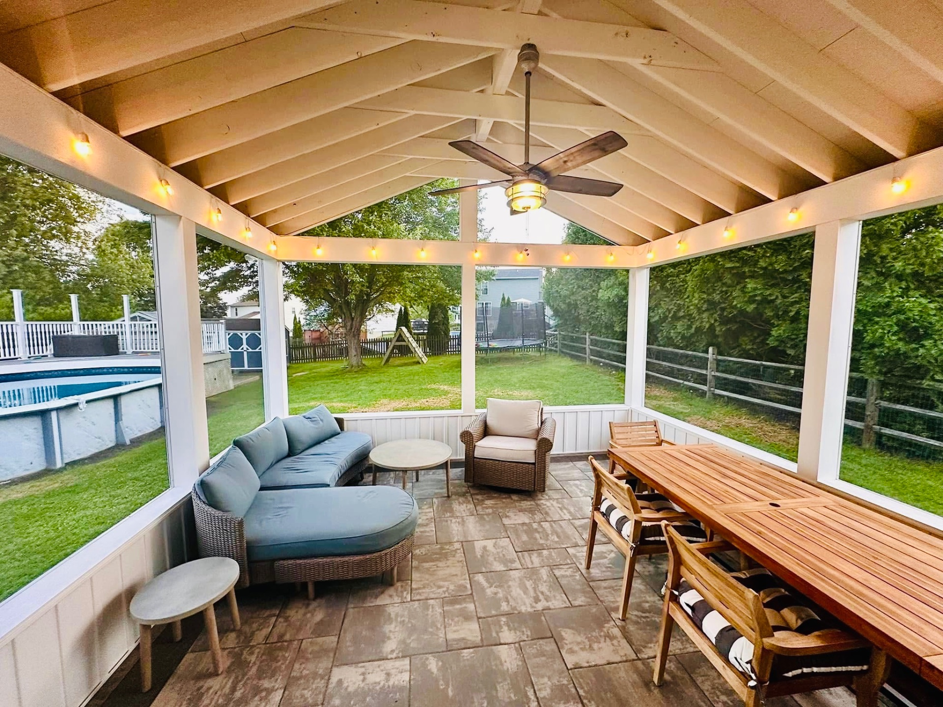 Screen Rooms, Pavilions & Porches